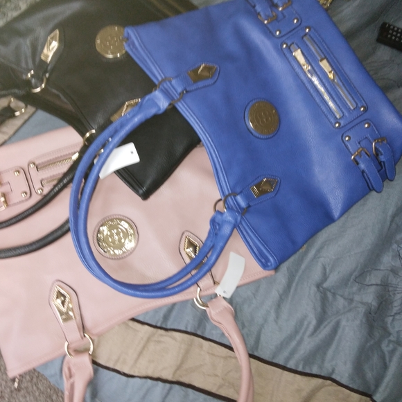 Purses Handbags - Picture 11 of 12